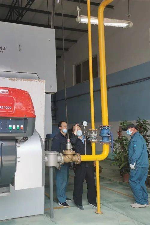 筑牢安全防线 守护节日平安——北京市大兴区市场监管局开展“五一”节前特种设备安全检查并助力相关交通安全管制设备研发